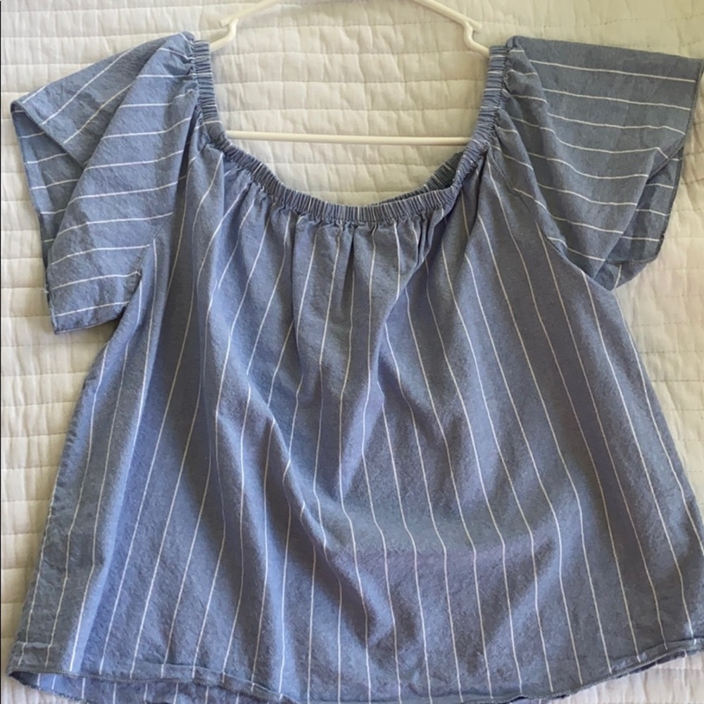 Camisa con elástico.